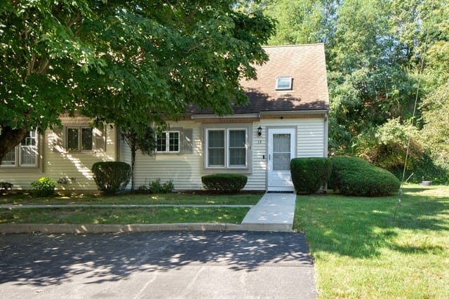 2-bed Condo at 13 Schofield Rd # 13, Kingston