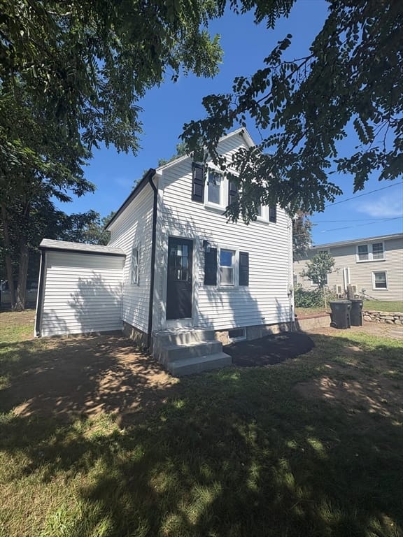Casa Unifamiliar de 2 quartos em 963 Russells Mills Rd, Dartmouth