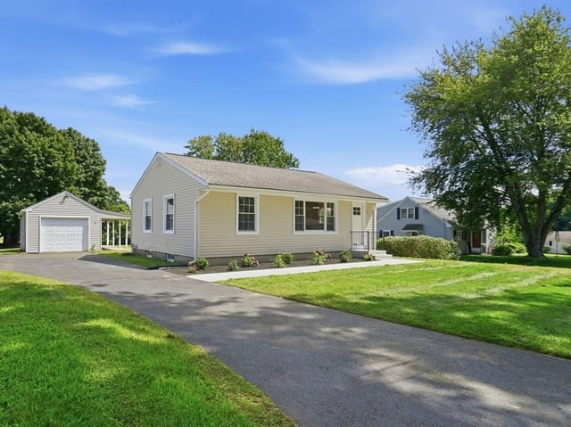 2-bed Single Family at 15 Hilltop Ter, Ludlow