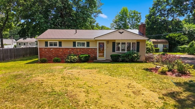 3-bed Single Family at 6 Marcus Rd, Wilmington