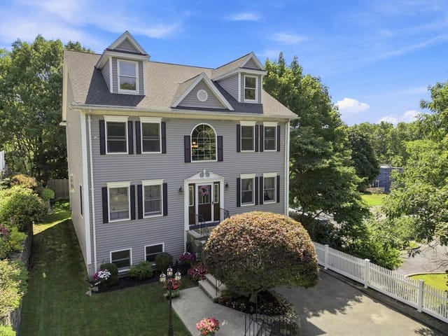4-bed Single Family at 25 Edgehill Road, Swampscott