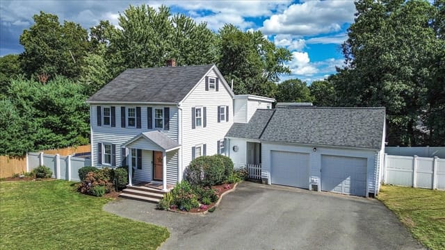 Casa Unifamiliar de 4 habitaciones en 10 Azalea Cir, Dedham