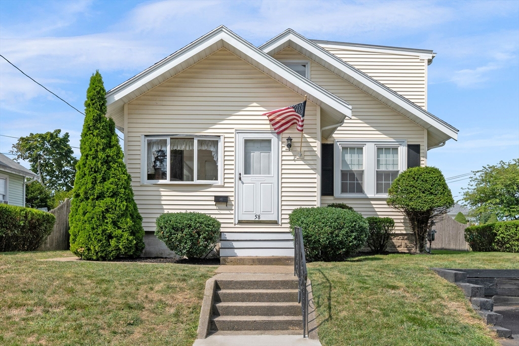 Casa Unifamiliar de 4 quartos em 58 Sohier Rd, Beverly