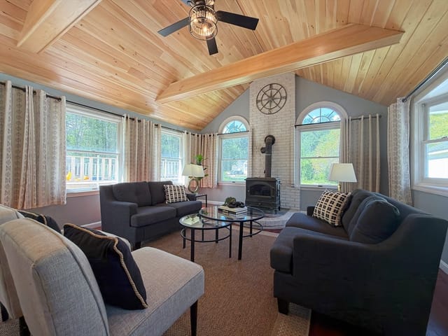 Casa Unifamiliar de 4 quartos em 476 Pelham Rd, Dracut