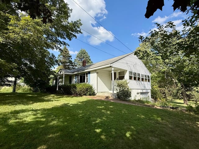 Casa Unifamiliar de 2 habitaciones en 75 Dugan Rd, Ware