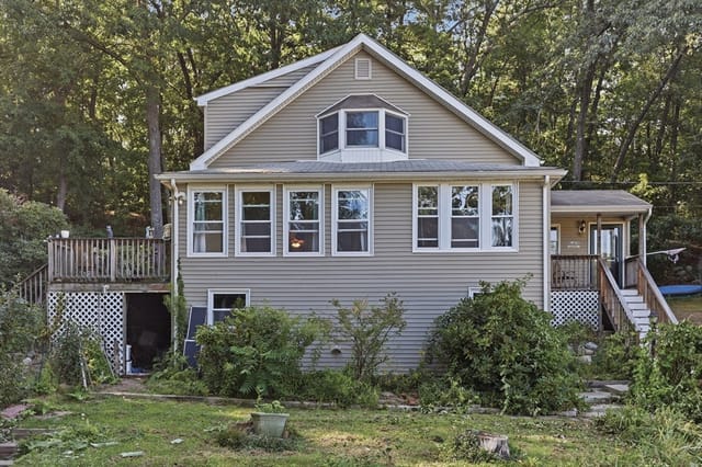 4-bed Single Family at 79 Waverly Rd, Woburn