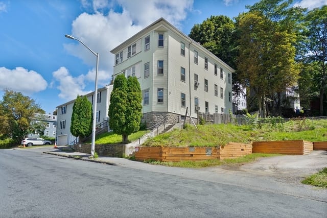 7-bed Multi-Family at 97 Eastern Ave, Worcester