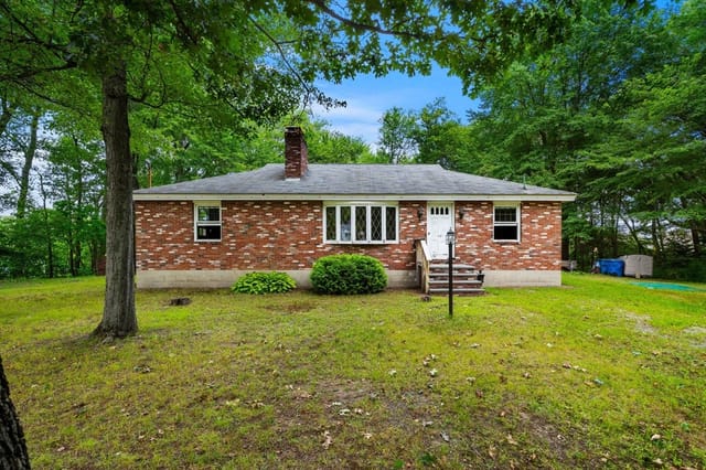 3-bed Single Family at 42 Felker St, Tewksbury