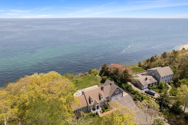 4-bed Single Family at 3 Ellisville Drive, Plymouth