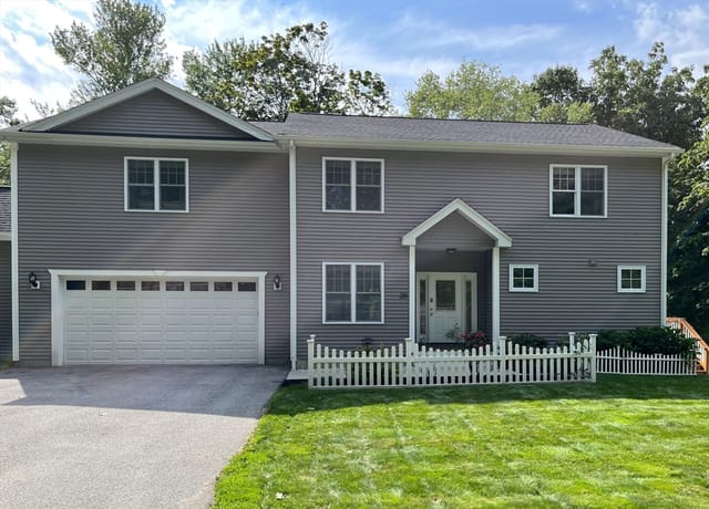 Condominio de 4 habitaciones en 20 Beacon St # 20, Shrewsbury