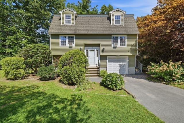 3-bed Single Family at 121 Regina S Dr, Tewksbury