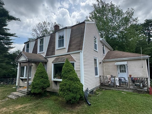 5-bed Multi-Family at 238 Maquan St, Hanson