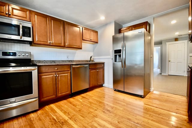 3-bed Condo at 11 Read St # 1, Salem