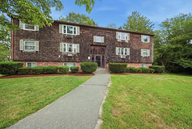 2-bed Condo at 137 John A Dunn Memorial Dr # 5, Rockland