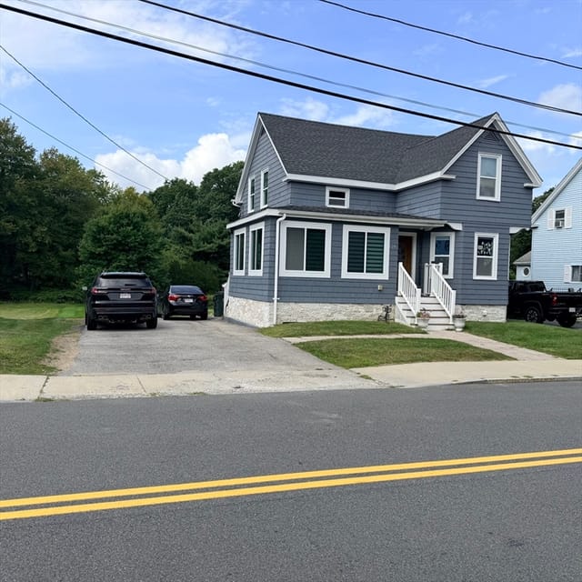 3-bed Single Family at 328 Mechanic St, Marlborough