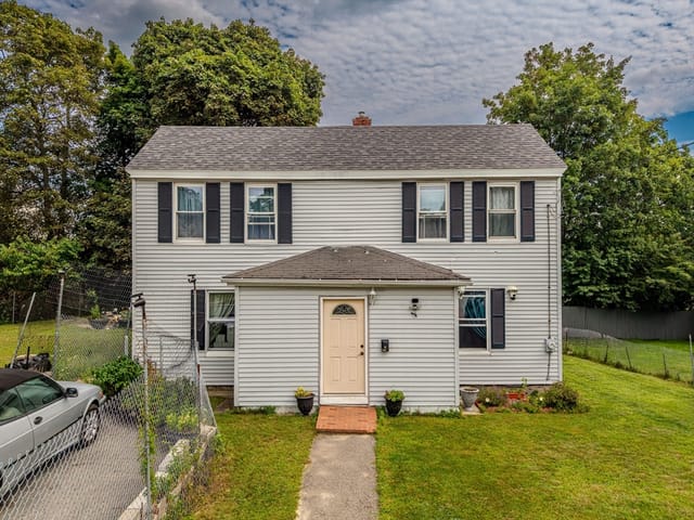 4-bed Single Family at 20 Boutelle St, Fitchburg