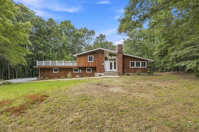 3-bed Single Family at 18 Munn Rd, Monson