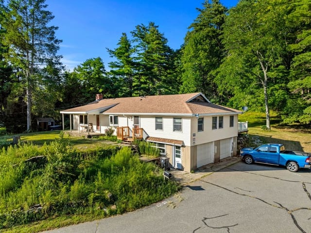 3-bed Single Family at 239 Lovers Ln, Haverhill