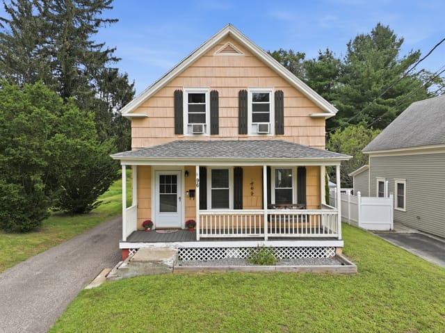 3-bed Single Family at 96 Apricot St, Worcester