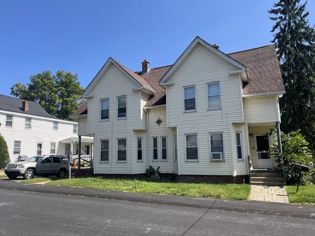 4-bed Single Family at 33-35 Beech St., Winchendon