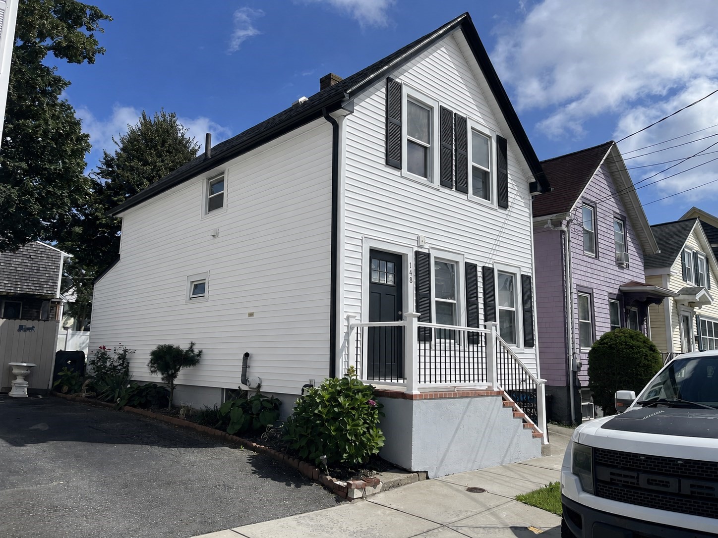 3-bed Single Family at 148 Cedar St, New Bedford