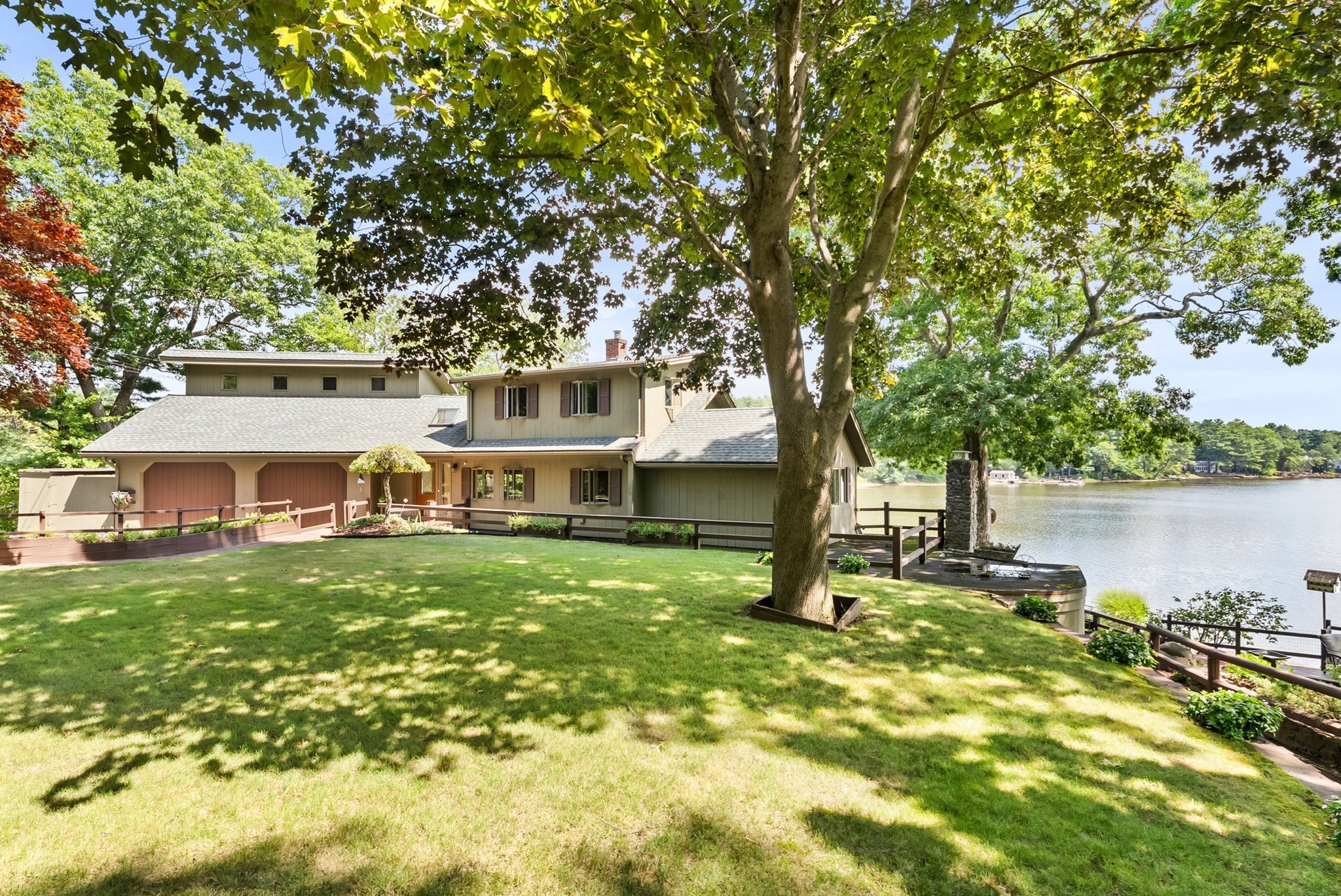 4-bed Single Family at 290 Oakridge Ave, North Attleboro