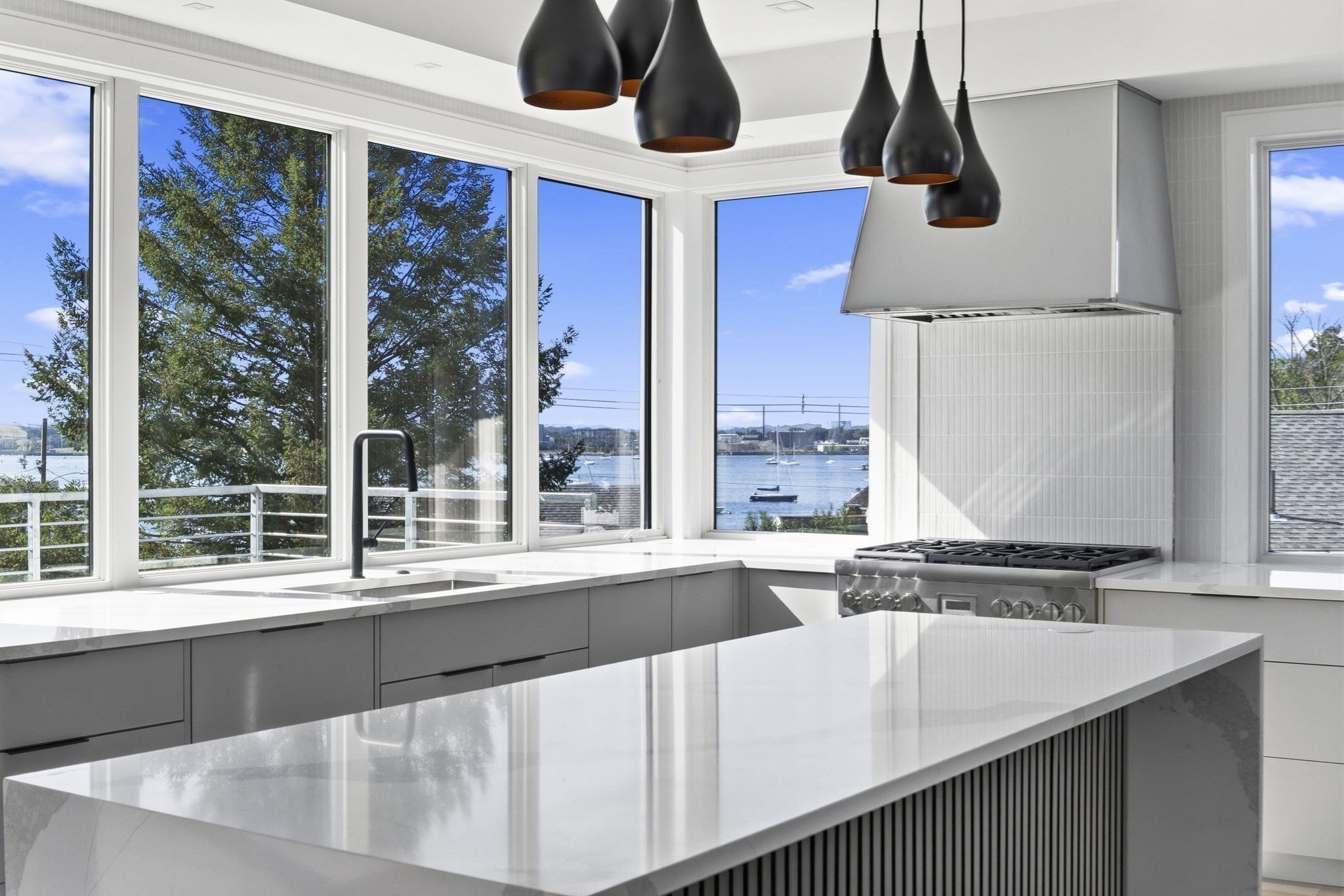 4-bed Single Family at 12 Johns Road, Marblehead