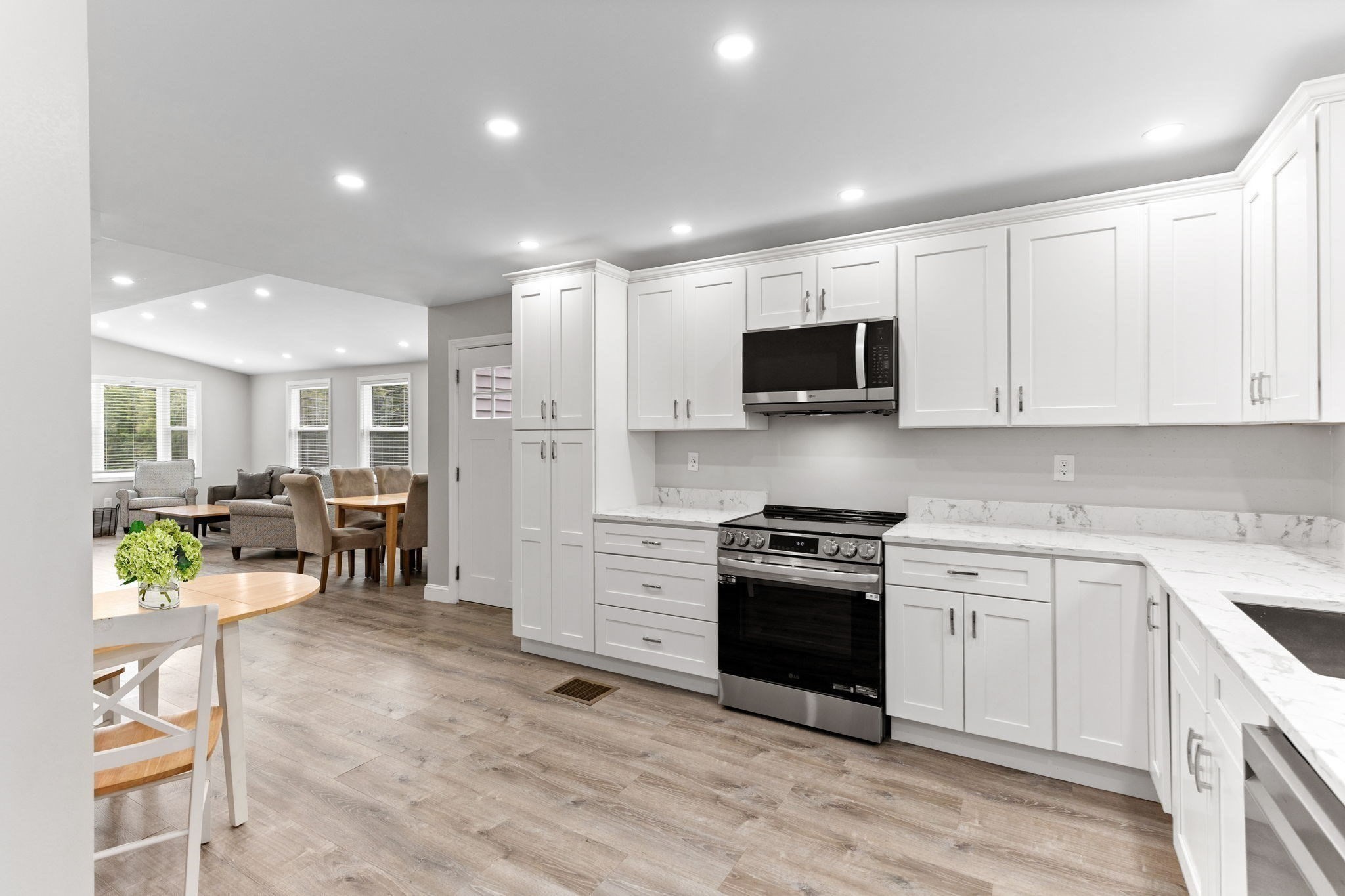 4-bed Single Family at 188 Page St, Avon