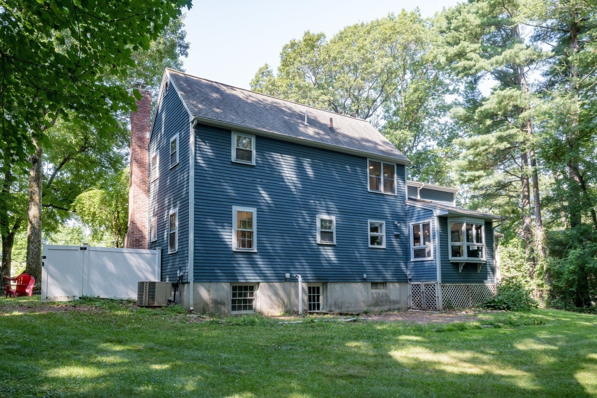 4-bed Single Family at 175 Oak St, Franklin