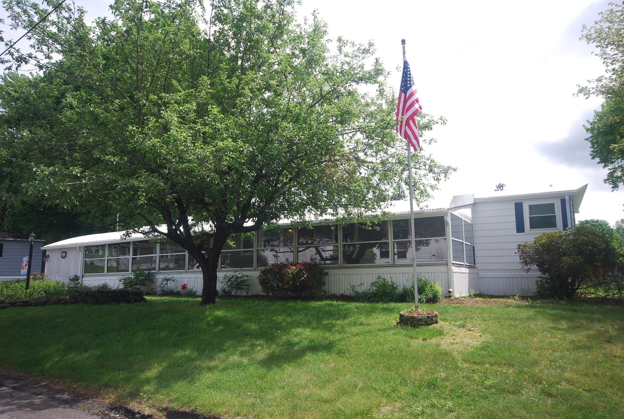 2-bed Single Family at 18 Riverview Circle, Brimfield