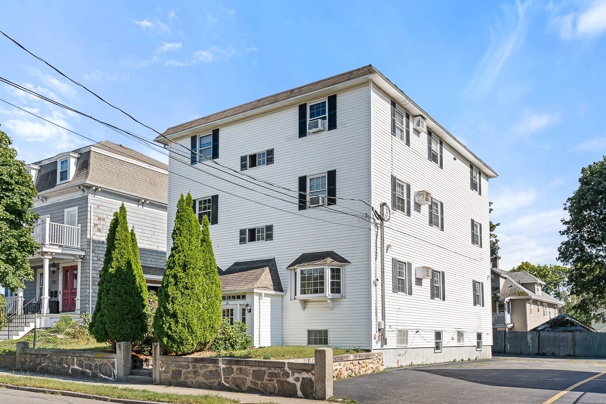 1-bed Condo at 14 W Water St # 1, Wakefield