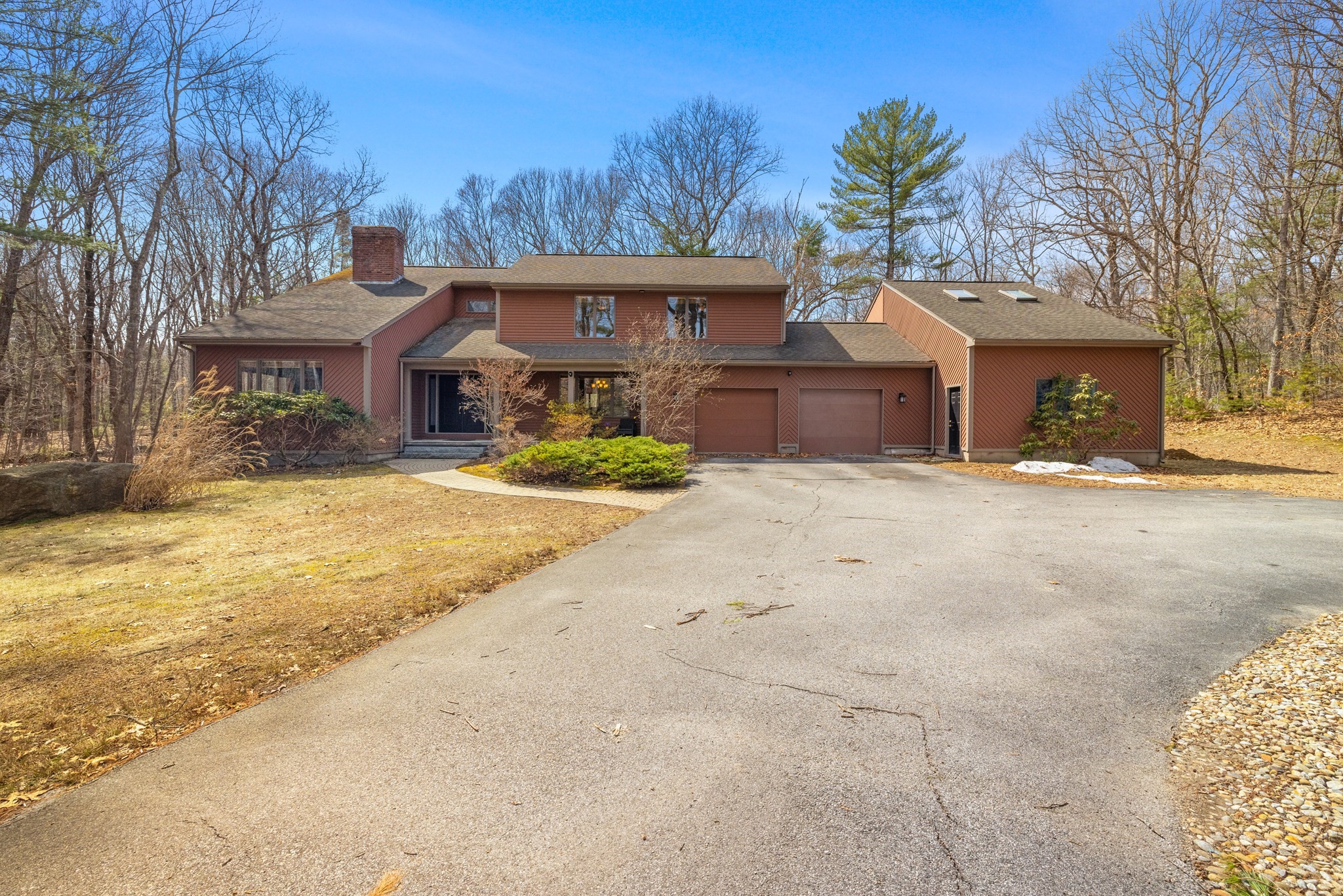4-bed Single Family at 275 Chestnut, Uxbridge