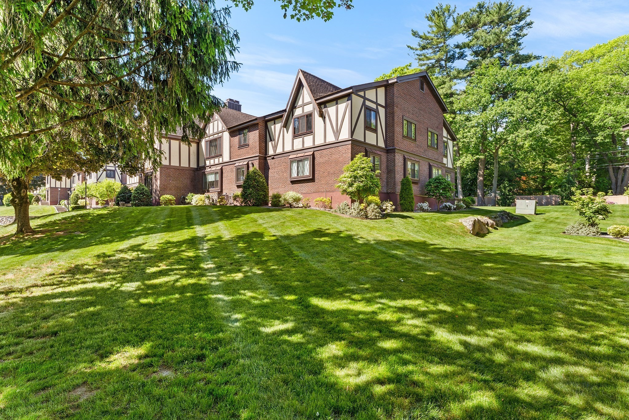3-bed Condo at 12 Royal Lake # 8, Braintree