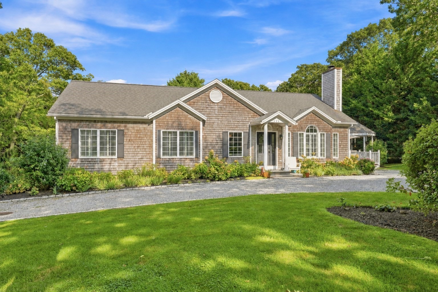 4-bed Single Family at 125 Mayflower Ln, Tisbury