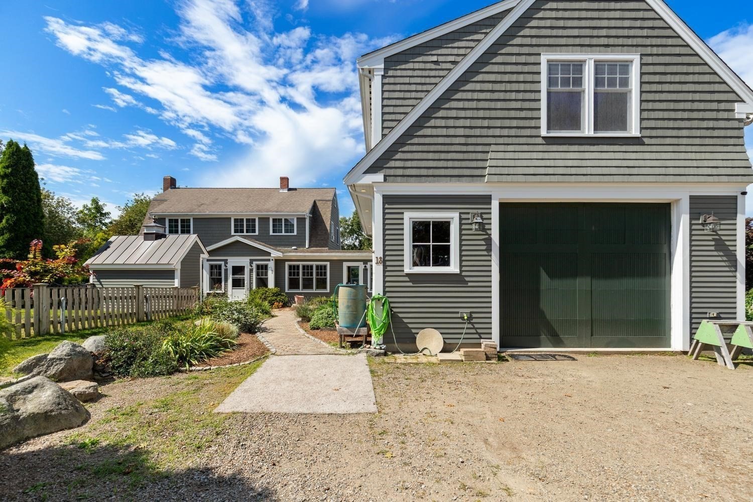 4-bed Single Family at 18 Holly St, Gloucester