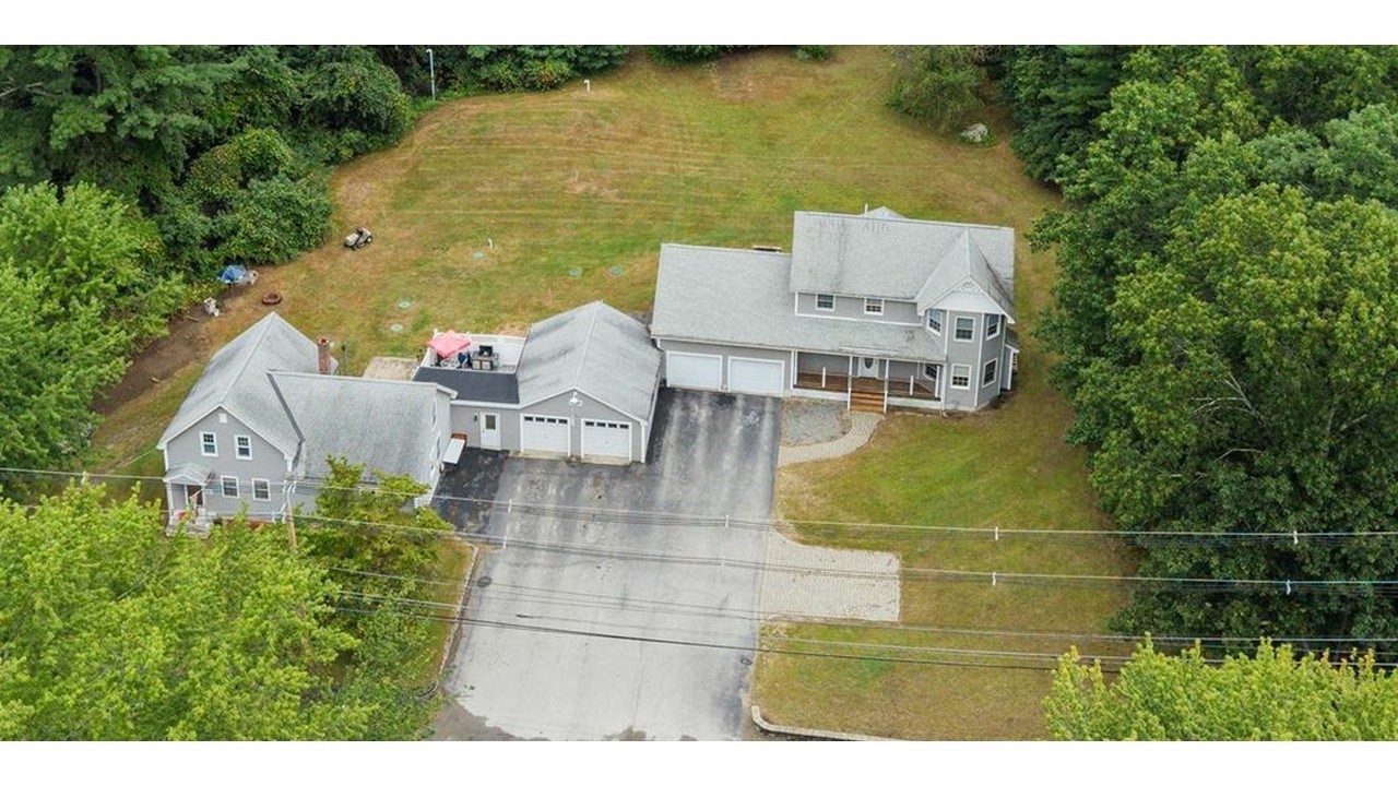 Multifamiliar de 6 habitaciones en 845 Bridge Street, Pelham