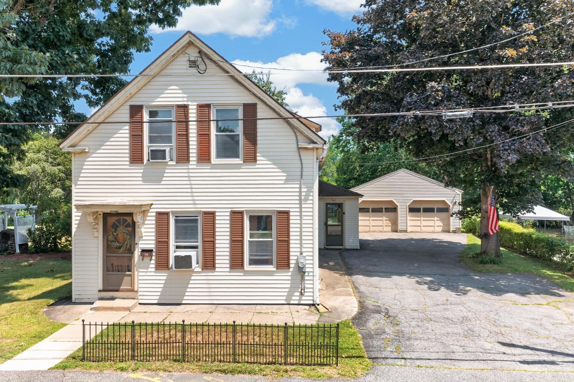 3-bed Single Family at 14 Green St., Westborough