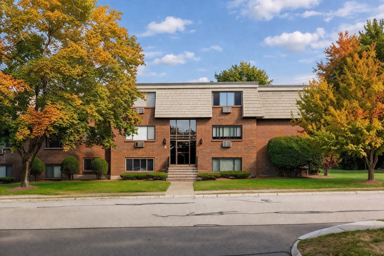 Condominio de 1 habitaciones en 12 Hallmark Gdns # 2, Burlington