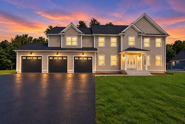 Casa Unifamiliar de 4 quartos em 10 Happy Acres, East Longmeadow