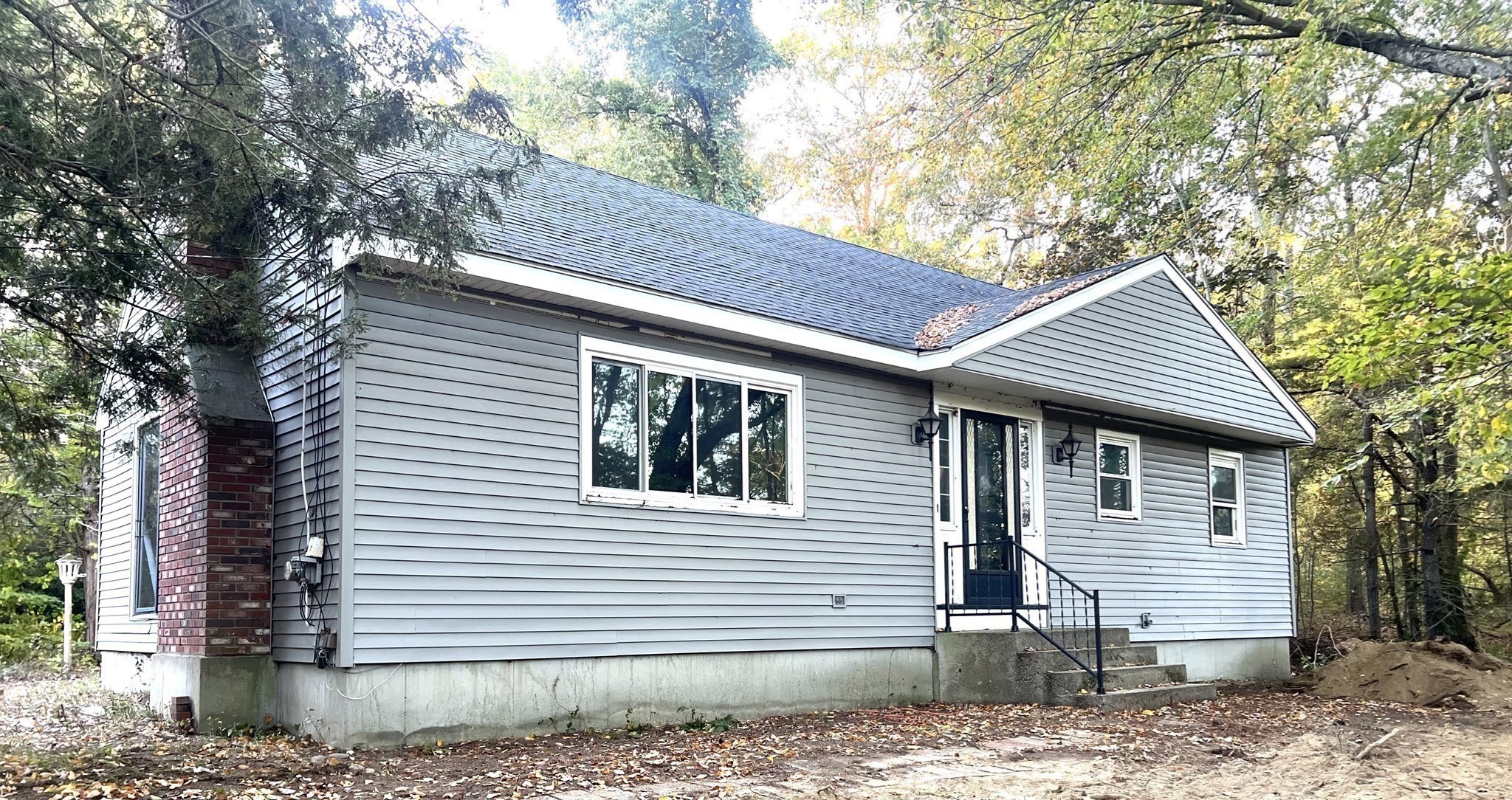 Casa Unifamiliar de 4 quartos em 831 Providence Rd, Northbridge