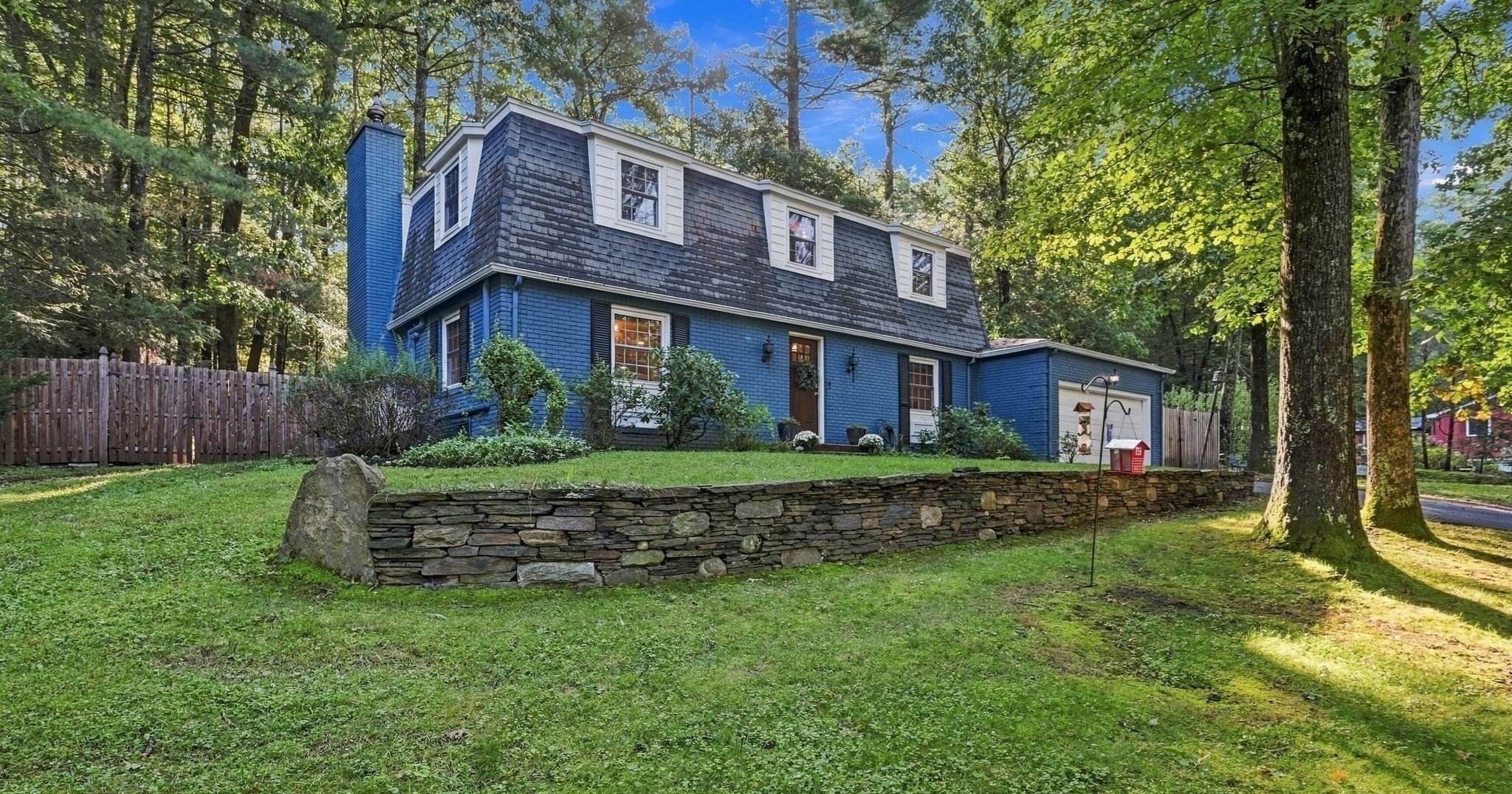 Casa Unifamiliar de 4 quartos em 218 Heatherstone Rd, Amherst