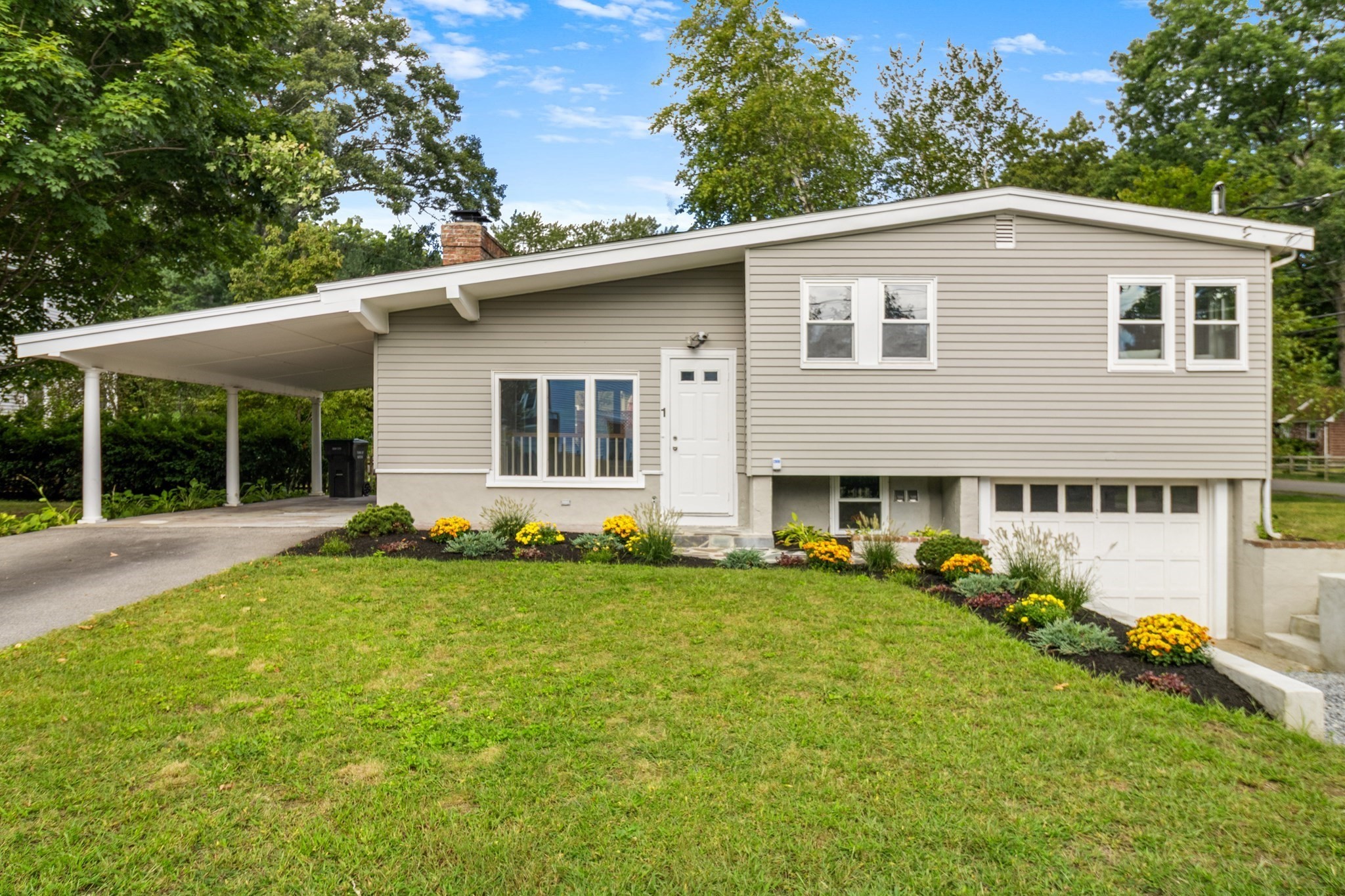 2-bed Single Family at 1 Fern St, Natick