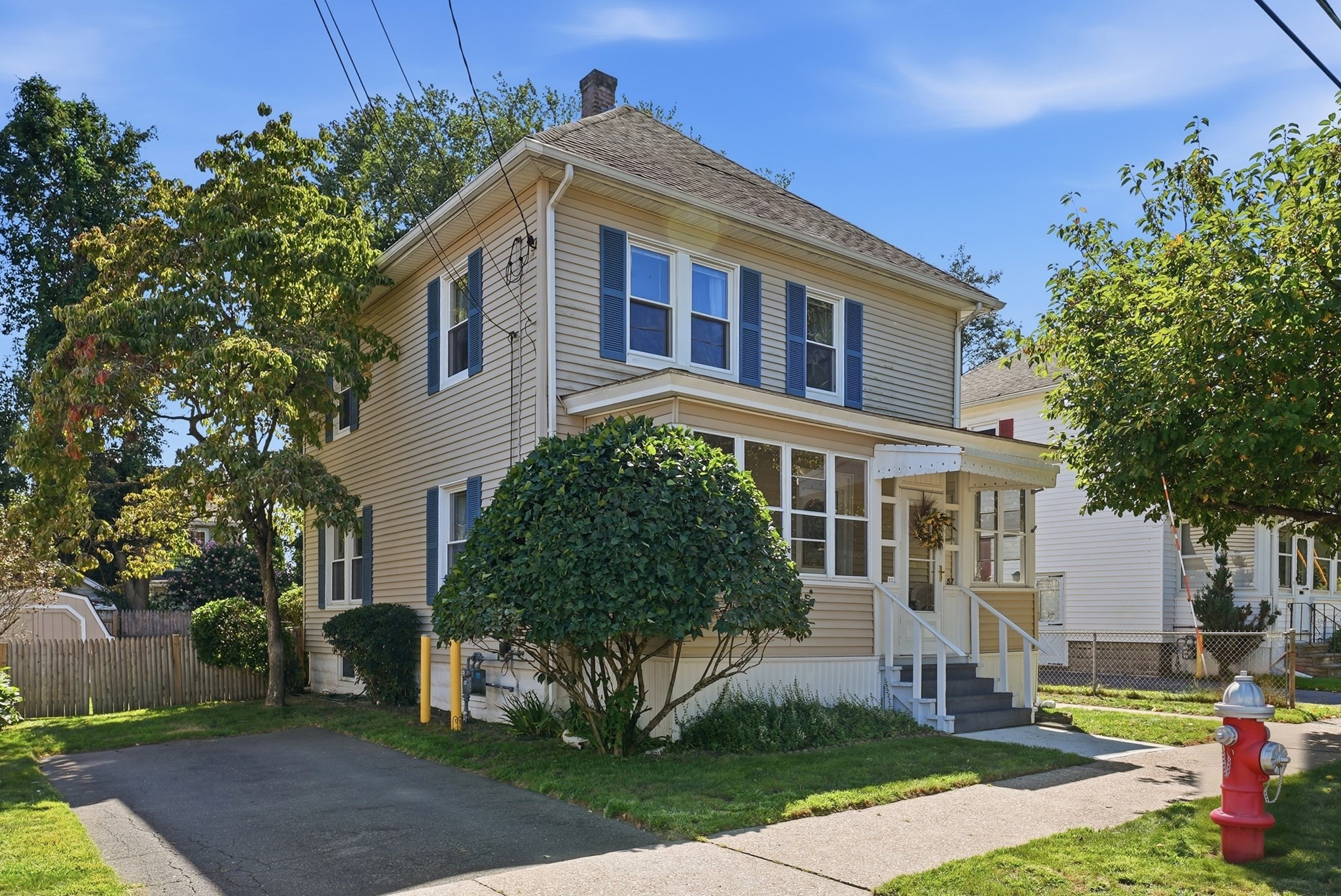 Casa Unifamiliar de 3 quartos em 57 Maple St, West Springfield