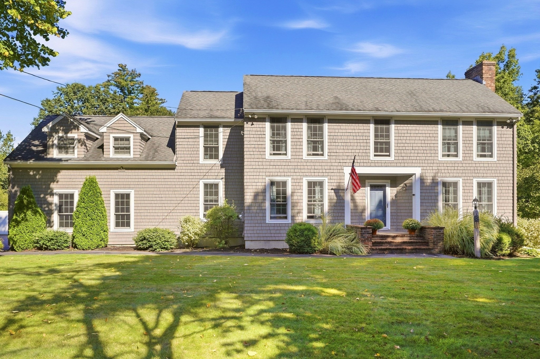 Casa Unifamiliar de 4 quartos em 355 Tyler St, Dracut