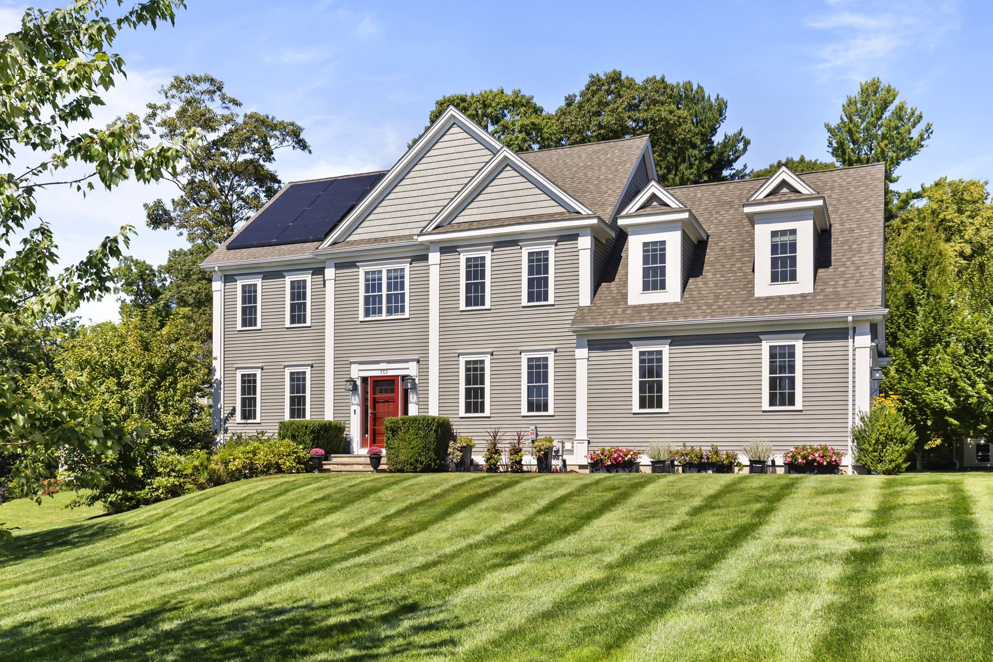 4-bed Single Family at 560 Shining Rock Dr, Northbridge