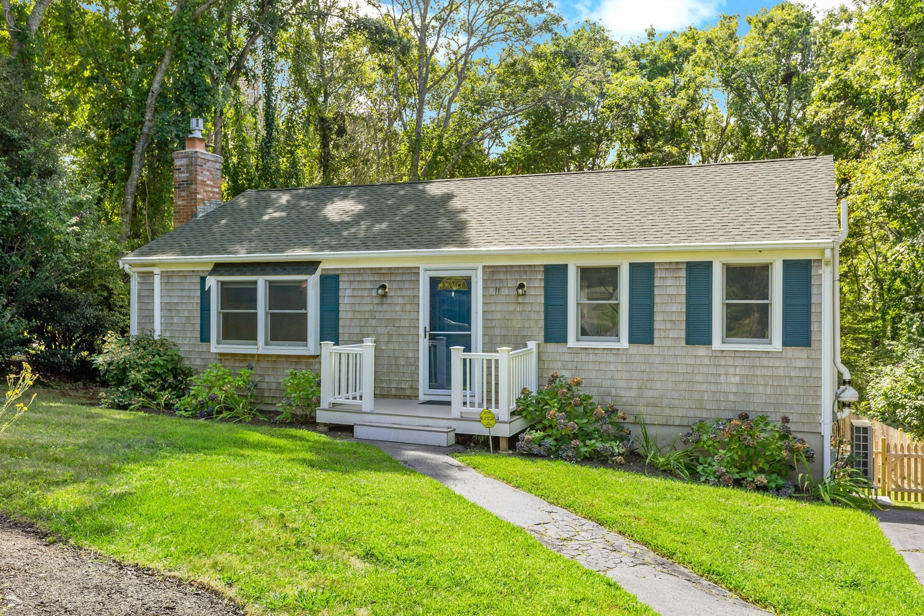 3-bed Single Family at 11 Warwick Way, Mashpee