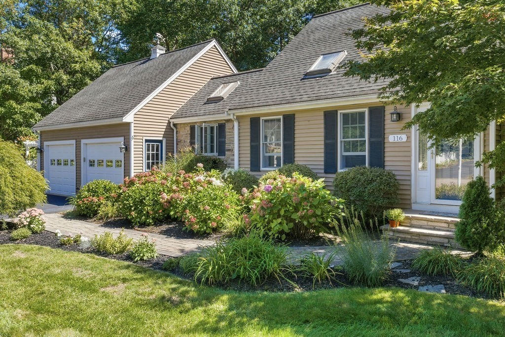 2-bed Single Family at 116 Kathleen Dr, Plymouth
