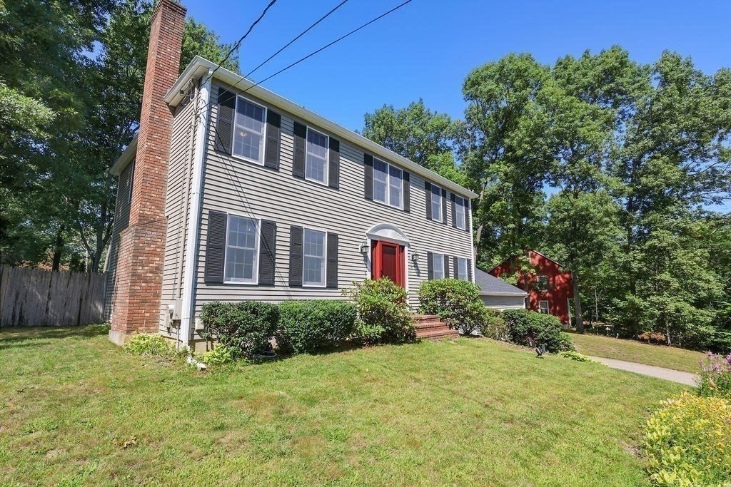 4-bed Single Family at 41 Virginia Ave, North Attleboro