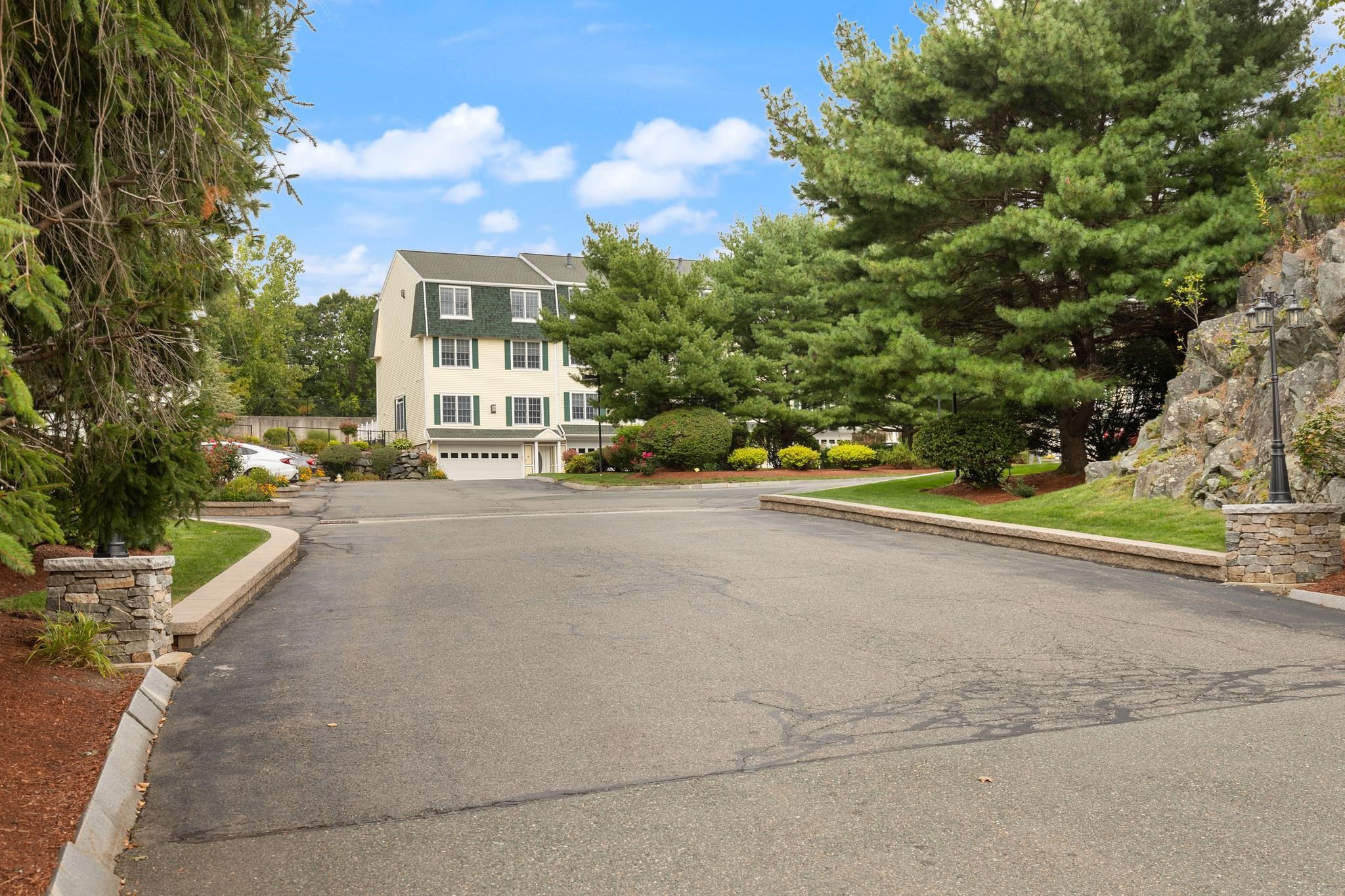 4-bed Condo at 8 Dansreau Place # 8, Middleton
