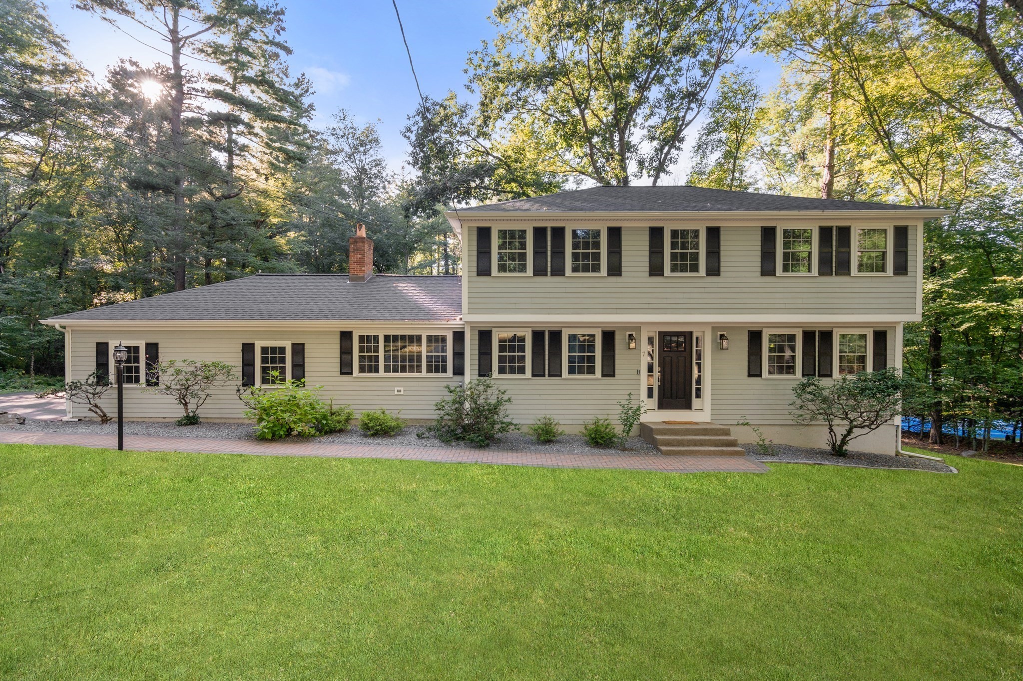 4-bed Single Family at 7 Tara Road, Southborough